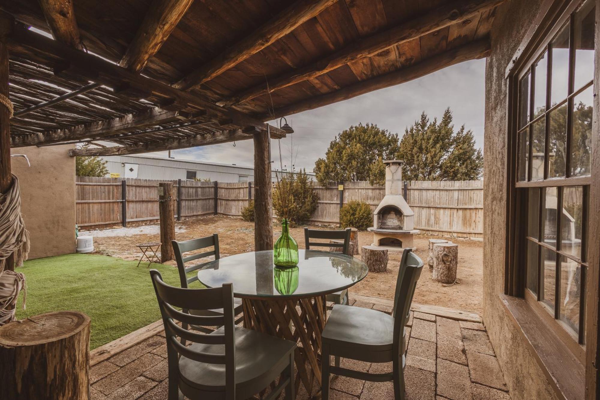 Casita Mistica A Southwest Adobe Field Home Nogal Exterior photo